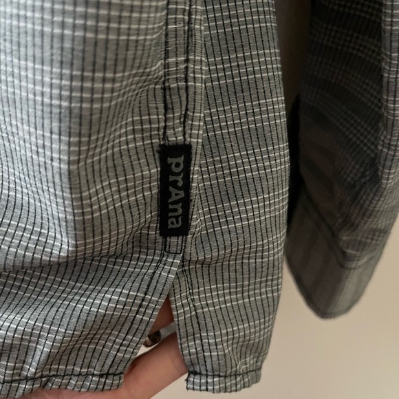 Prana Men’s Gray Plaid Button Front Long Sleeve Shirt Medium - Picture 5 of 11
